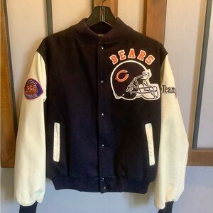 Chicago Bears bomber jacket, women M, pristine vintage